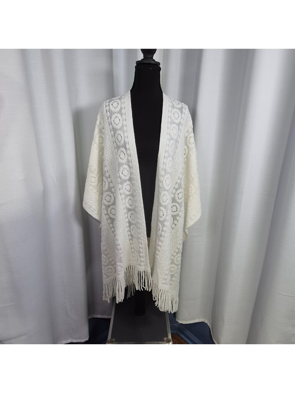 Pretty Persuasions Shawl Wrap Cozy Fringe Cream One Size Boho Soft